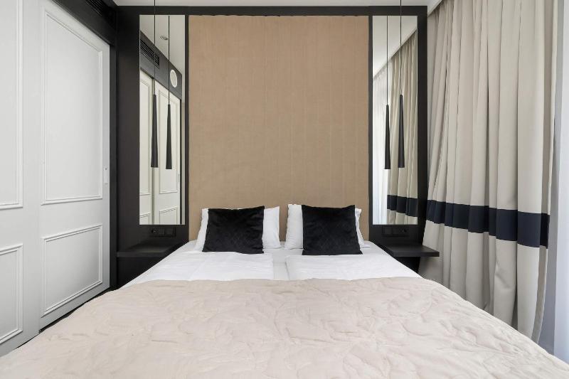 Stylowy Apartament z Balkonem Przy Promenadzie by Noclegi Renters - image 7