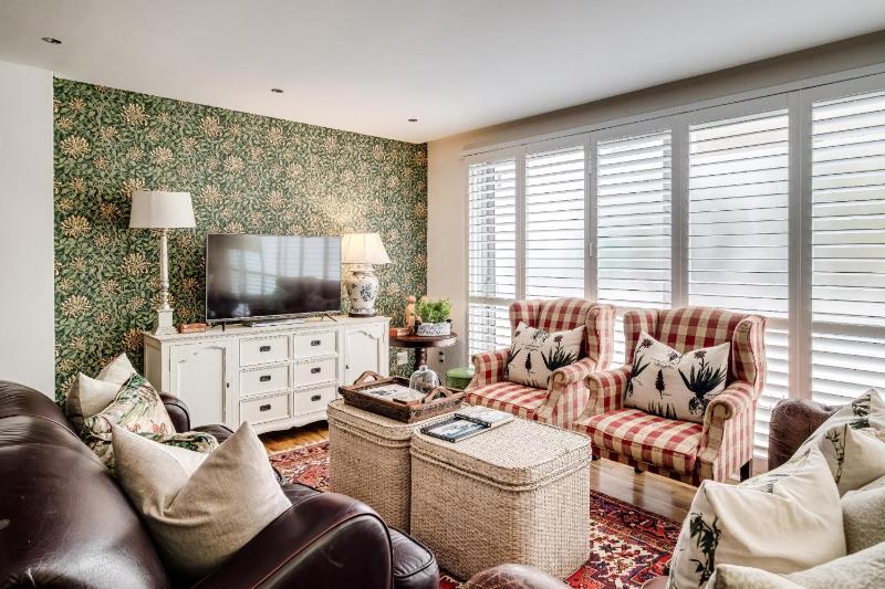 Silvertree - image 9