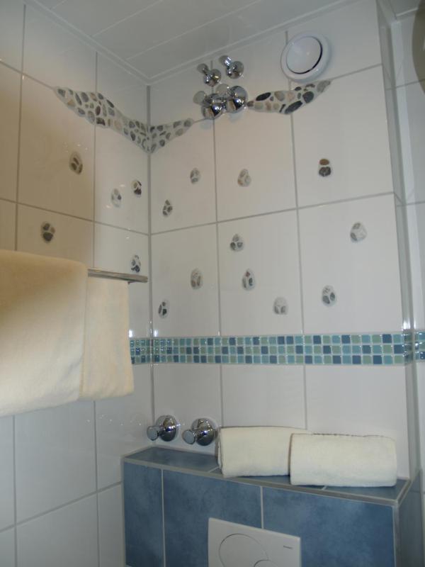 Double Room image 4