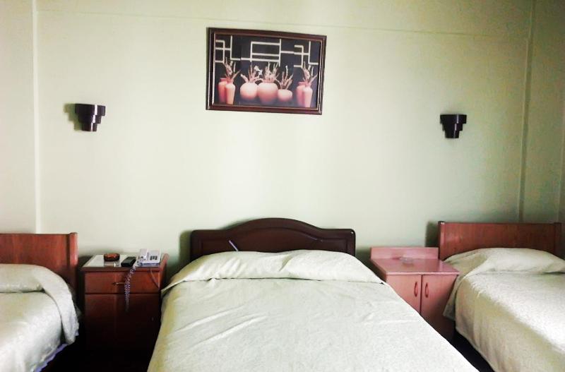 Family Room image 4
