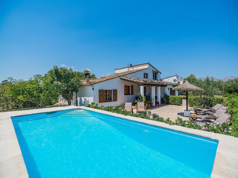 Secluded Country Villa with Pool - image 18