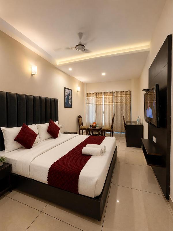 JB Residency Hotel & Banquets !! Top Rated Family Hotel in Chandigarh Tricity - image 1