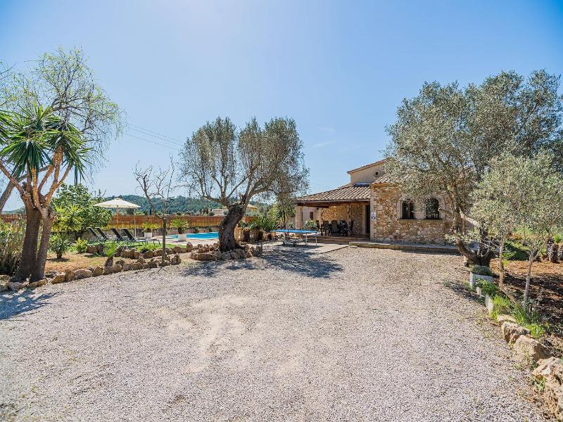 Peaceful Country Villa with Pool - image 6
