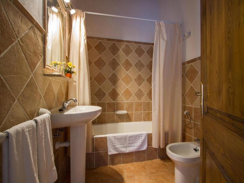Stone Majorcan Villa with Gardens - image 6