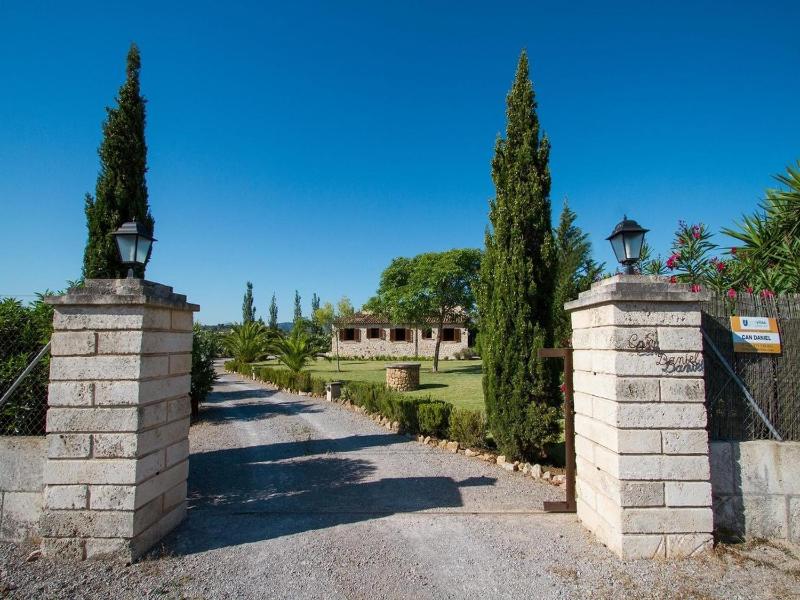 Stone Majorcan Villa with Gardens - image 7