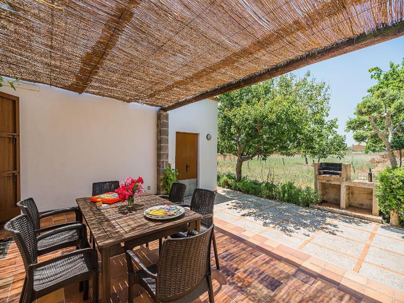 Secluded Country Villa with Pool - image 11