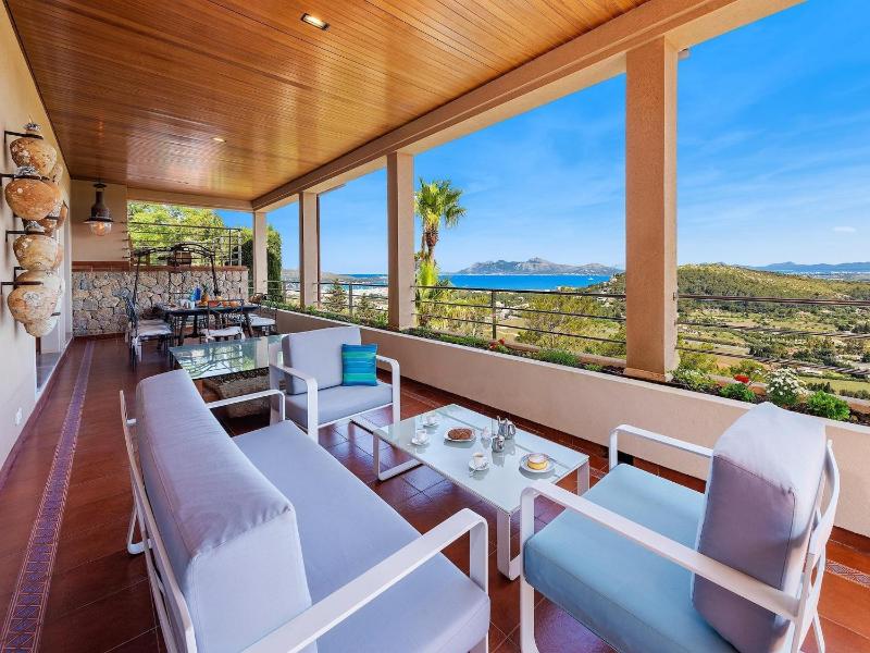 5-Bed Villa Two Pools Puerto Pollença - image 16