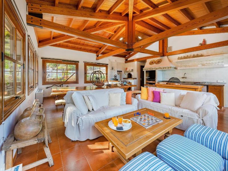5-Bed Villa Two Pools Puerto Pollença - image 13