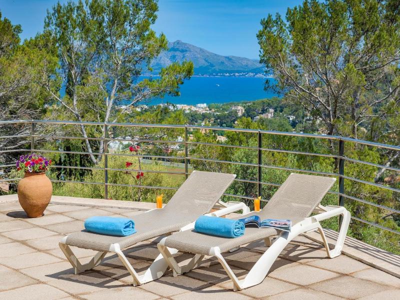 5-Bed Villa Two Pools Puerto Pollença - image 5