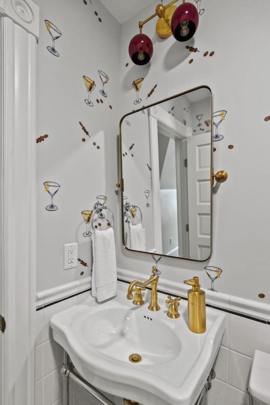 Suite 5A at Maison Dupont a Dupont Circle Inn - image 7