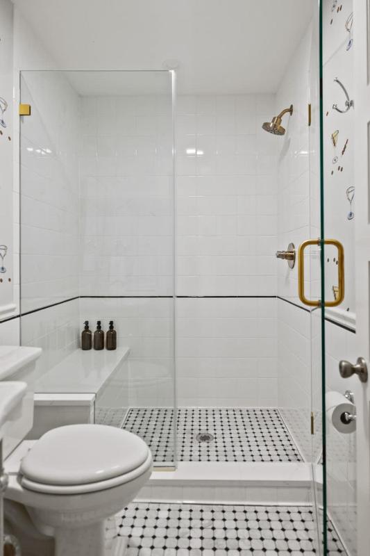 Suite 5A at Maison Dupont a Dupont Circle Inn - image 10