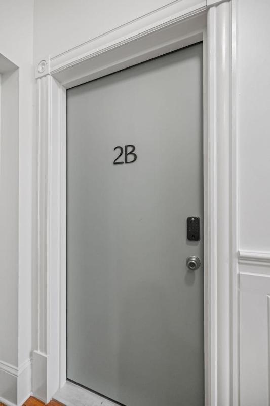 Suite 2B at Maison Dupont a Dupont Circle Inn - image 7