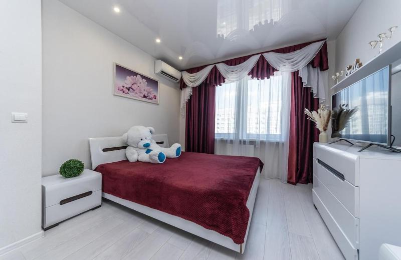VIP apartment view of the lake - image 1