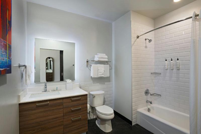 TownePlace Suites by Marriott Dallas Downtown - image 18