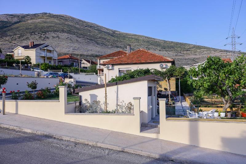 Old house Dunja - image 8