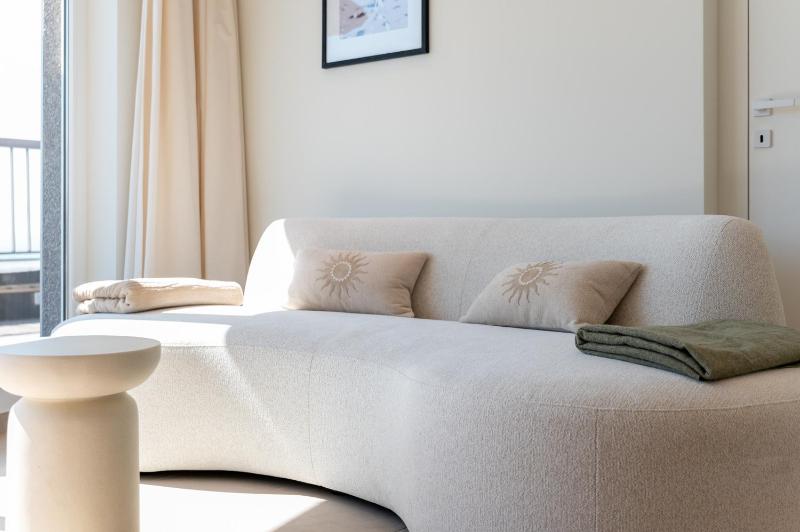 Top-end apartment with amazing views - image 27