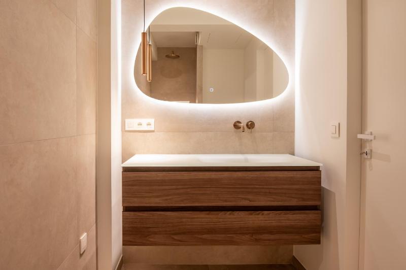 Top-end apartment with amazing views - image 22