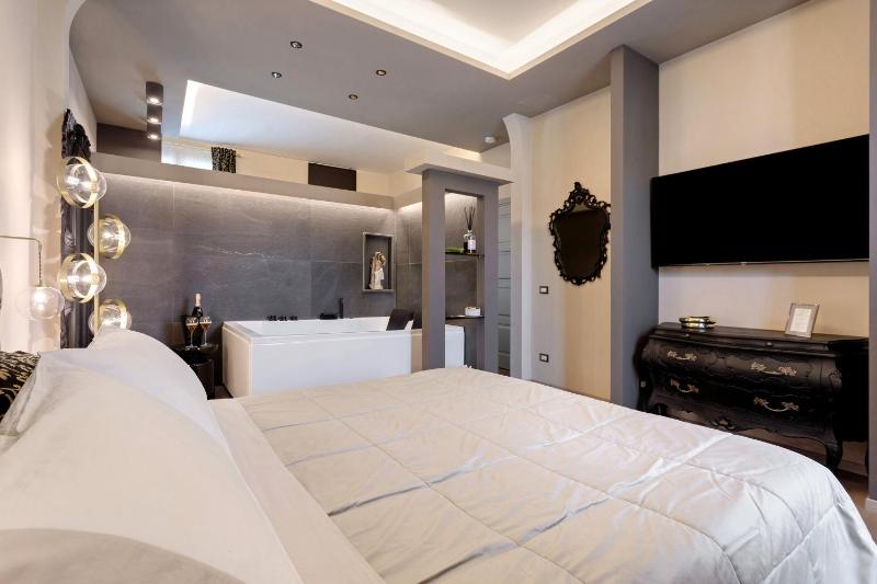 Archs Apartment - image 16