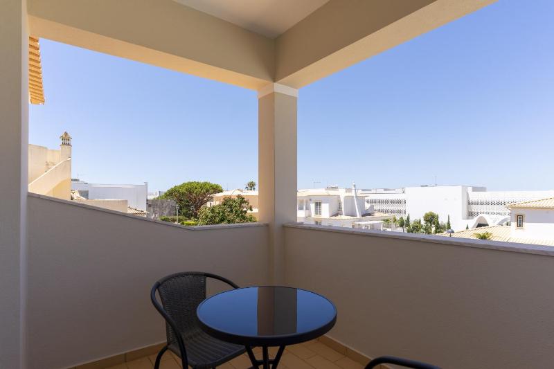 #416 Spacious Villa Private Pool BBQ & Parking - image 26