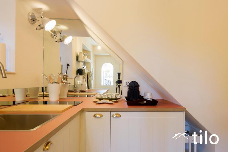 Beach 2Min | 2BR| WIFI|A/C| by Tilo - image 19