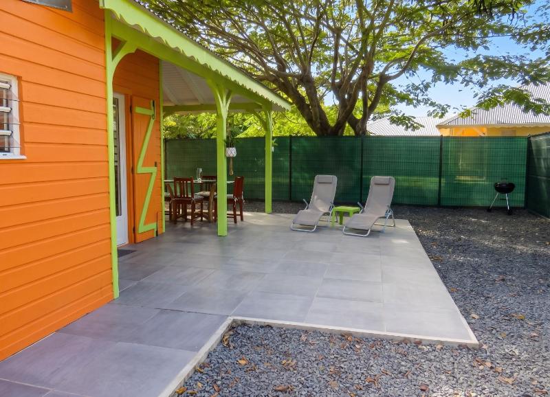 Maison avec terrasse à Saint-François 30 m² barbecue - image 10