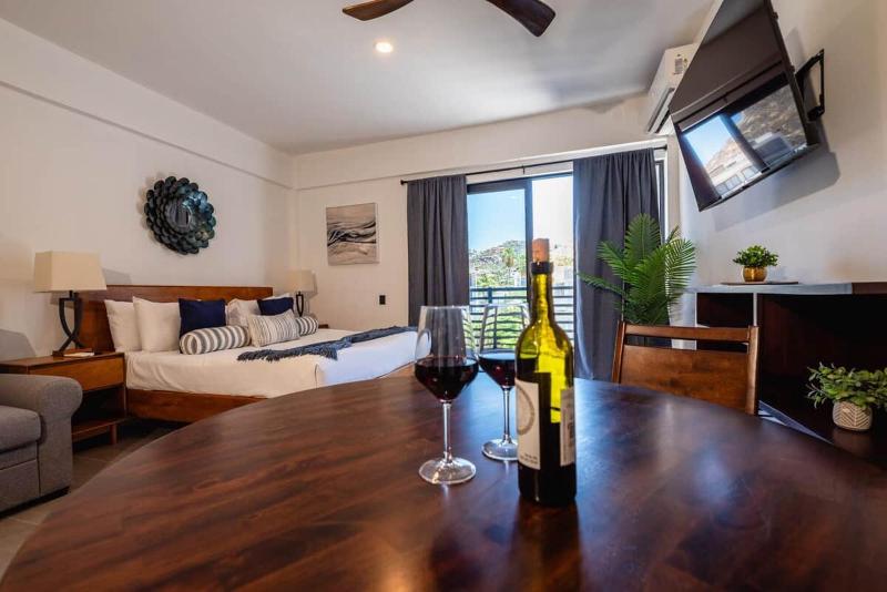 New Listing Luxury Stay in Cabo San Lucas - image 3
