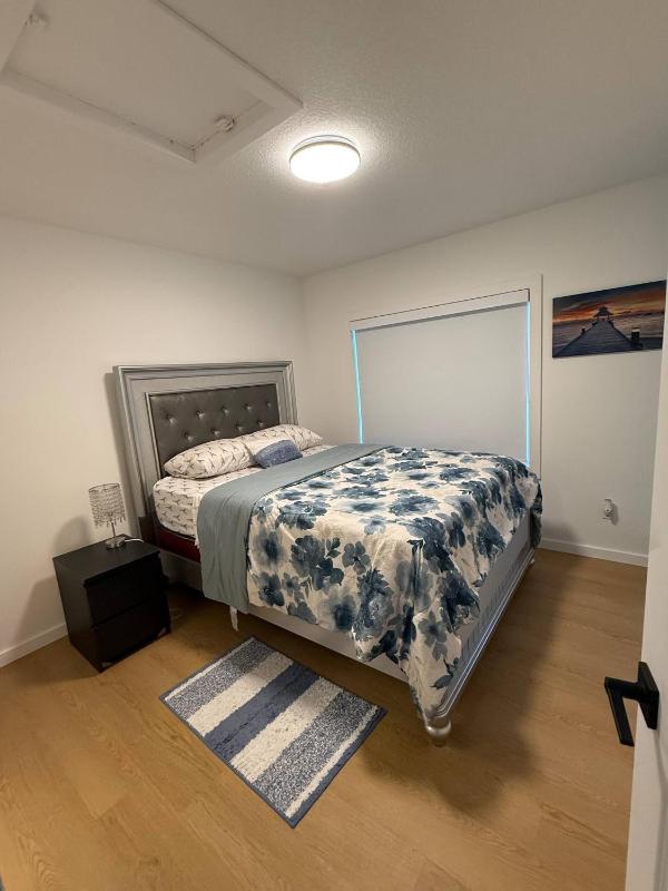 Kingsway-Downtown Luxury Retreat - image 7