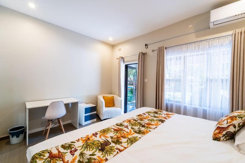Cosmo Guest House - image 5
