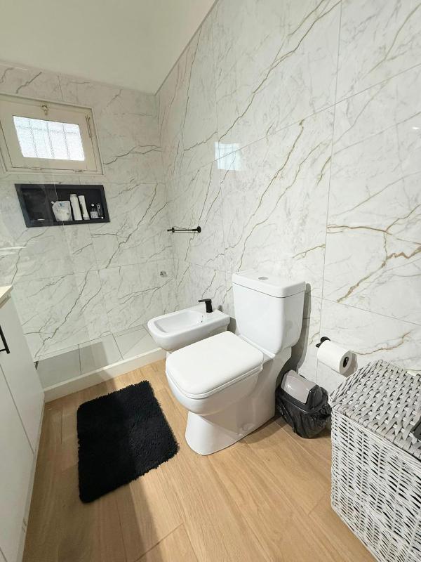 Casa de 3 dormitorios en Playa Mansa Punta del Este - image 11
