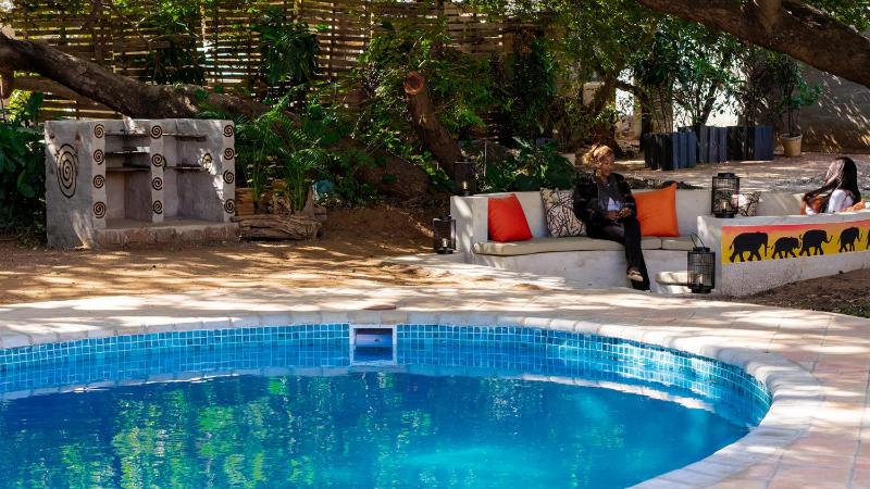 Cosmo Guest House - image 10