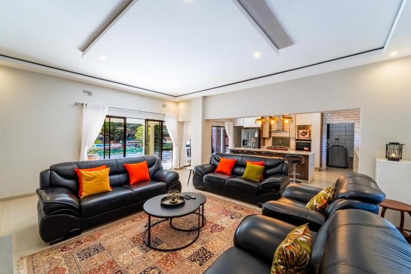 Cosmo Guest House - image 7