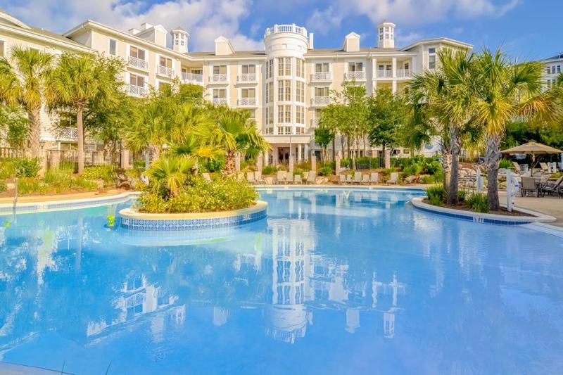 Pleasant studio at The Baytowne Wharf with shared pool hot tub shopping & events - image 33