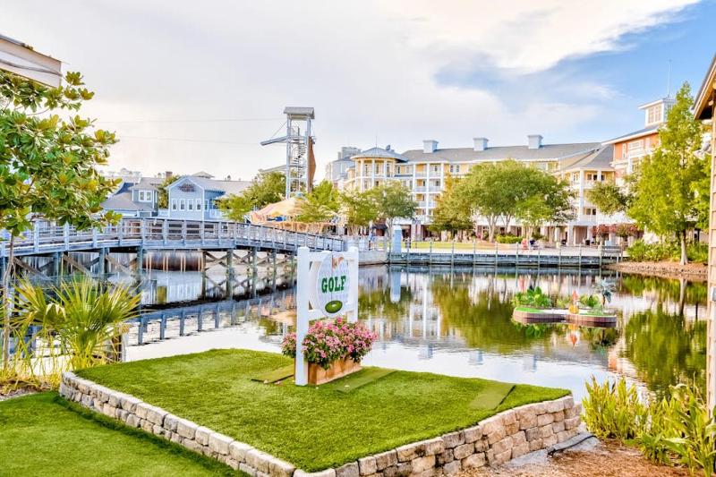 Pleasant studio at The Baytowne Wharf with shared pool hot tub shopping & events - image 21