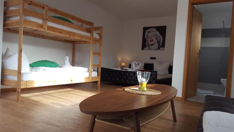 Quadruple Room image 3