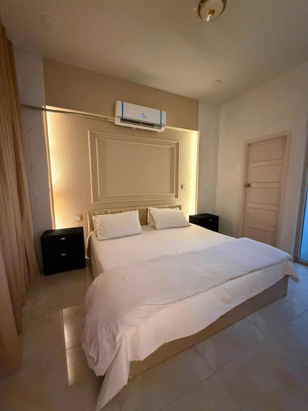 Signature 1BR Suite - image 1