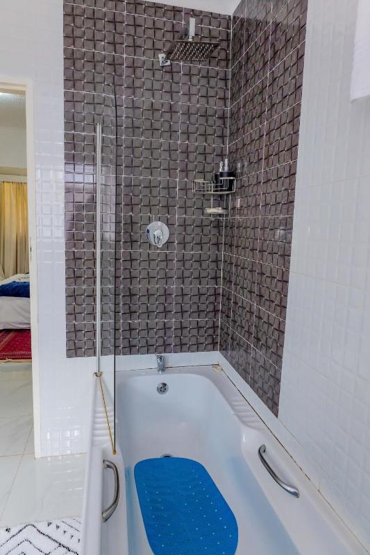 Wonderland Apartment - image 5