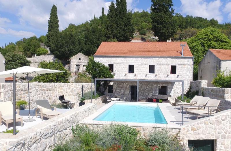 Hedera Estate Villa Hedera VIII - image 9