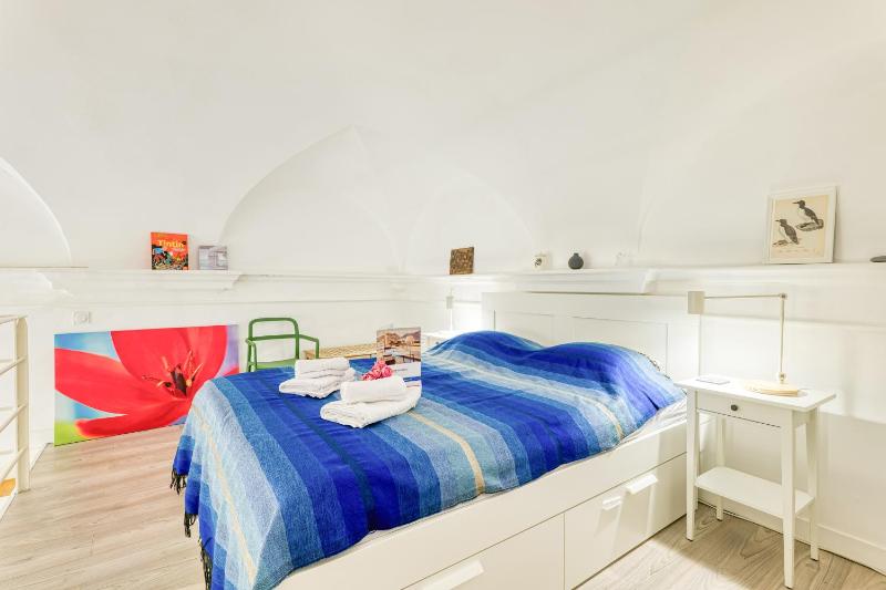 Two Levels Apt In Historical Building - Happy Rentals - image 6