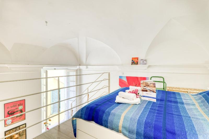 Two Levels Apt In Historical Building - Happy Rentals - image 11