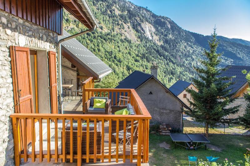Chalet image 2