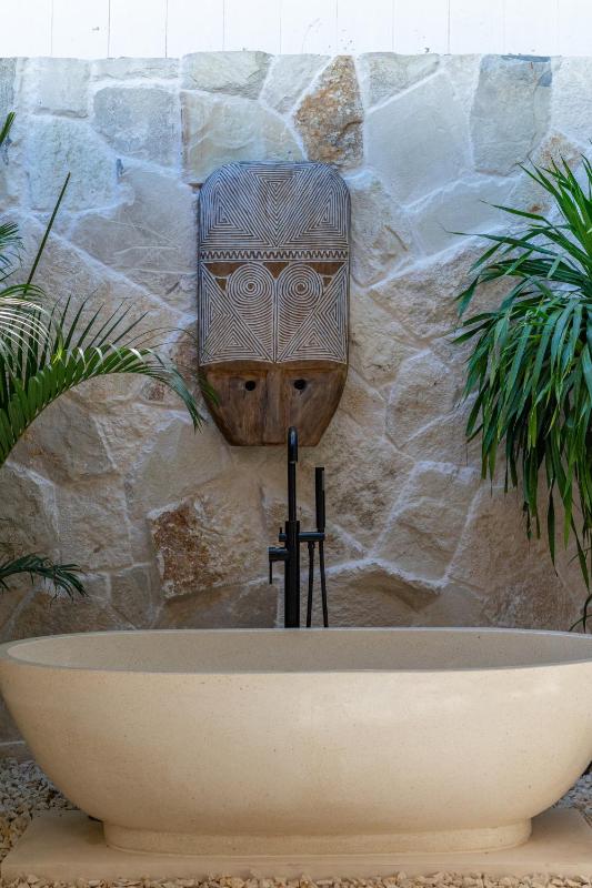 Philou - 6BR Chic Villa With 3 Pools Walk to the Beach! - image 11