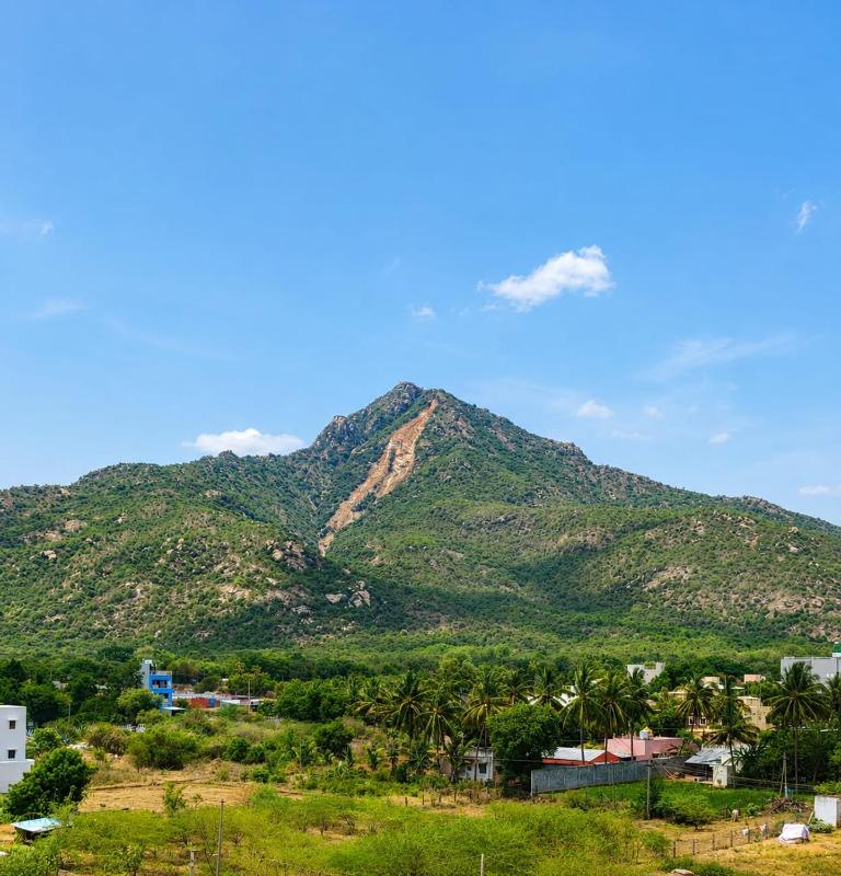 ArunaRamana Hillviews AC Homes And Rooms - image 2