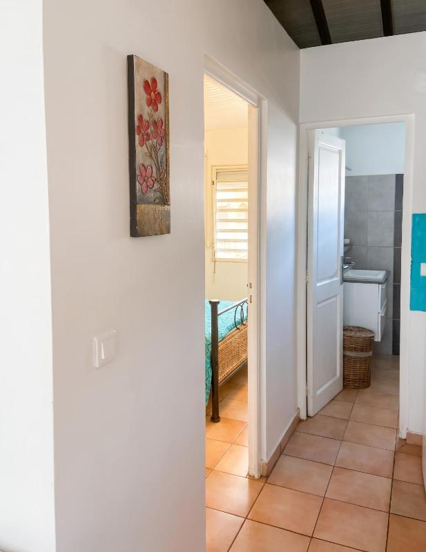 Appartement avec vue sur jardin à Les Trois-Îlets - image 13