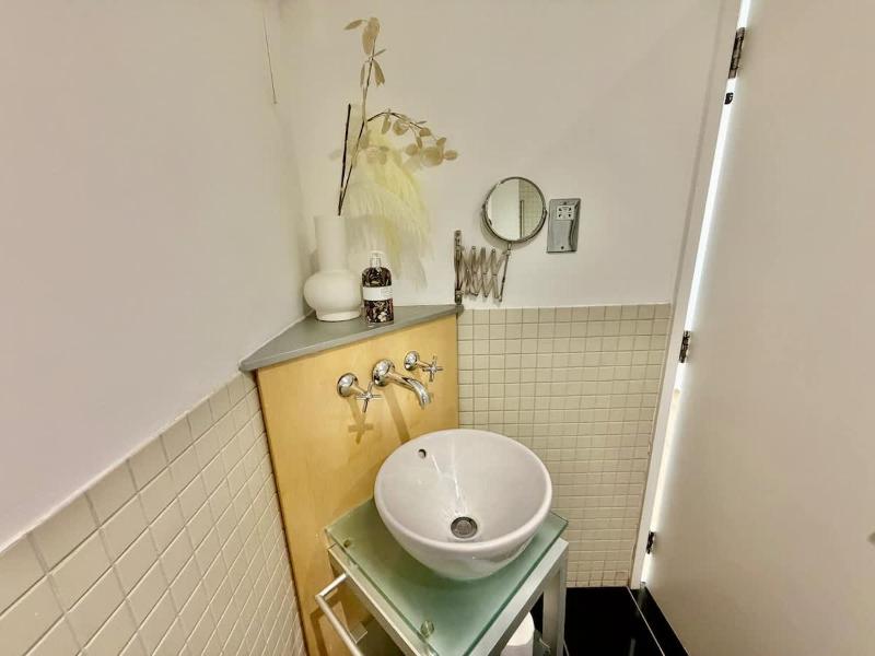 Brighton 2 Bed Overlooking Royal Pavilion Gardens - image 4