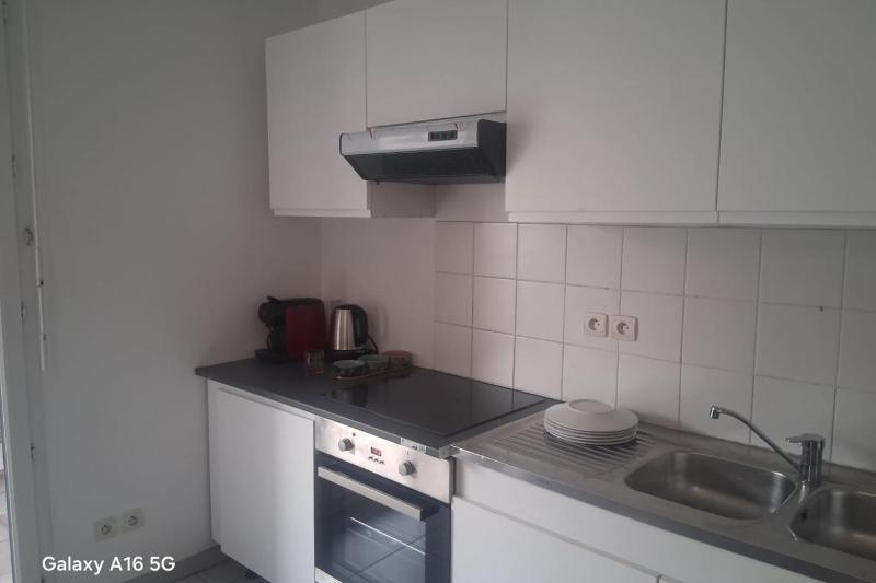 Charming apartment with balcony in Avignon - image 10