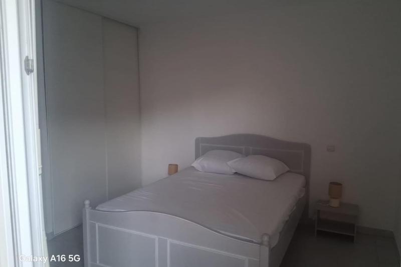 Charming apartment with balcony in Avignon - image 9