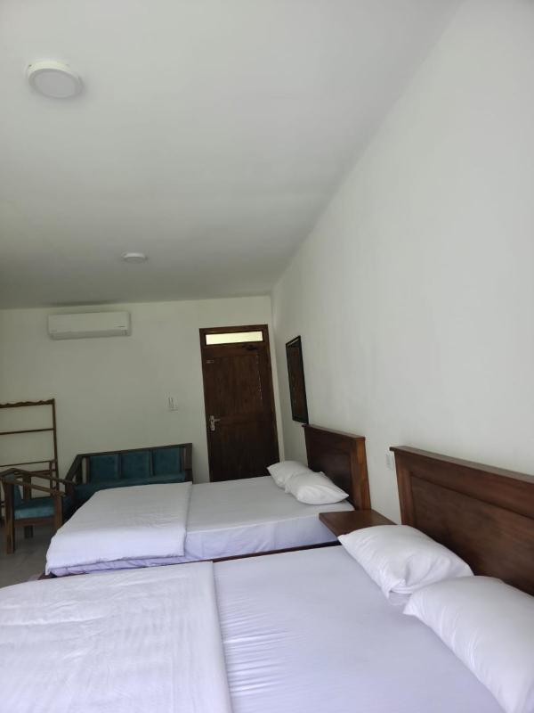 HILL SIDE RESORT - Ella - image 24