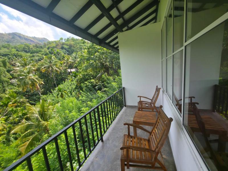 HILL SIDE RESORT - Ella - image 42