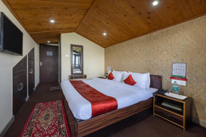 The Prakriti Ayurveda l Lift l Power Backup l Pure Veg l Multi Cuisine Restaurant l Free Parking l By Exotic Stays - image 13
