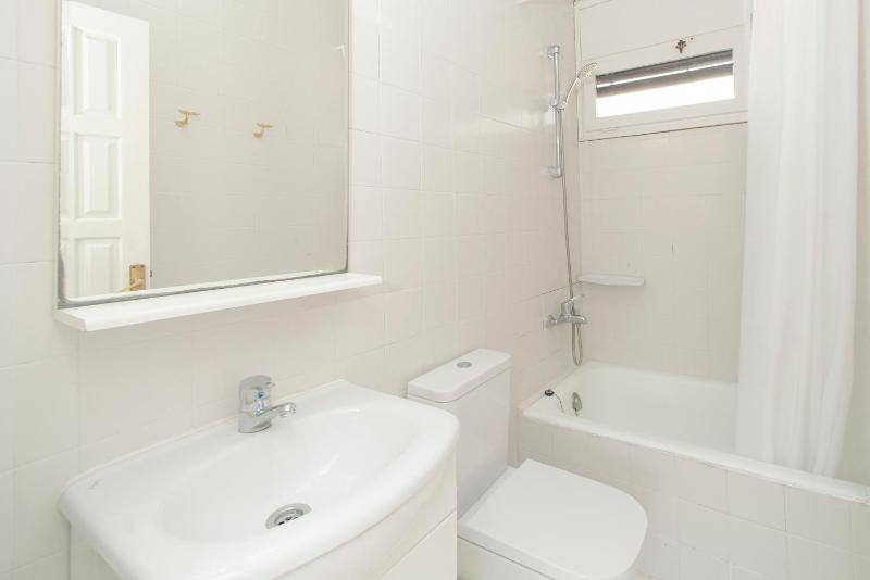WELCS APARTAMENTO 406 EMP con vistas al canal - image 10